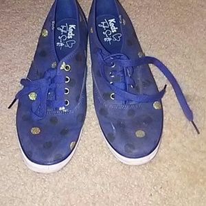 Used polka dot keds